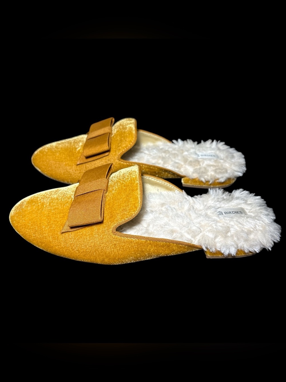 Birdies Mustard Velvet Bow-Trim Women's Slip-On Slippers size 8